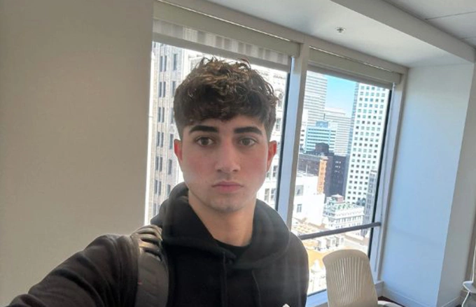 Khởi Nghiệp Thời Đại AI: Khi Lời Giải Triệu Đô Bắt Đầu Từ Căn Phòng Ngủ Của Những “CEO Nhí”